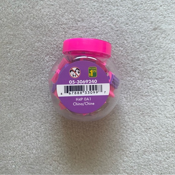 ☆FREE ADD ON☆ - 16 pc mini fish erasers - Picture 3 of 5